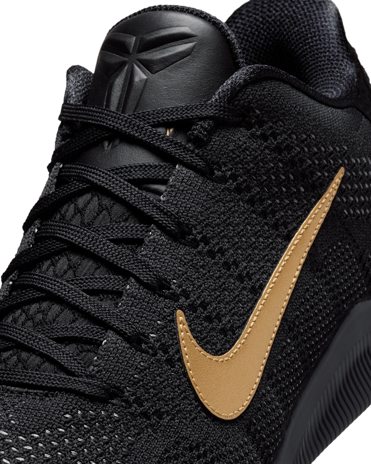 コービー11エリート プロトロ Black and llic Gold NIKE公式】コービー 11 プロトロ 'Black and Metallic Gold' (IU4902